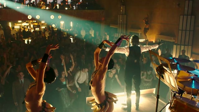 Im Club «Moka Efti» werden in der Serie die wildesten Parties gefeiert. Im Club «Moka Efti» werden in der Serie die wildesten Parties gefeiert.