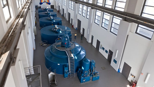 Turbinen in einem Wasserkraftwerk Turbinen in einem Wasserkraftwerk
