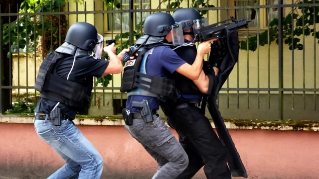 Eine Übung in der Polizeiausbildung. Eine Übung in der Polizeiausbildung.