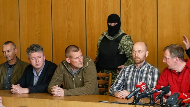 Die OSZE-Beobachter an der Pressekonferenz Die OSZE-Beobachter an der Pressekonferenz