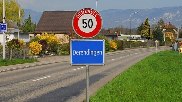 Wer ist für die Boden-Verschmutzung im Derendinger Elsässli verantwortlich? Darum streiten Gemeinde und Kanton. Wer ist für die Boden-Verschmutzung im Derendinger Elsässli verantwortlich? Darum streiten Gemeinde und Kanton.