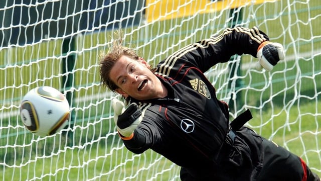 Wiese bei einer Parade im Training. Wiese bei einer Parade im Training.