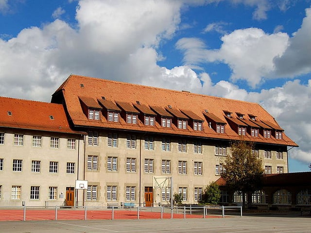 Schulhaus Schulhaus