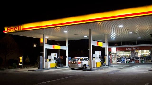 Tankstelle mit Shop Tankstelle mit Shop