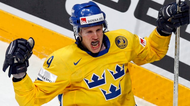 Tony Martensson jubelt. Tony Martensson jubelt.