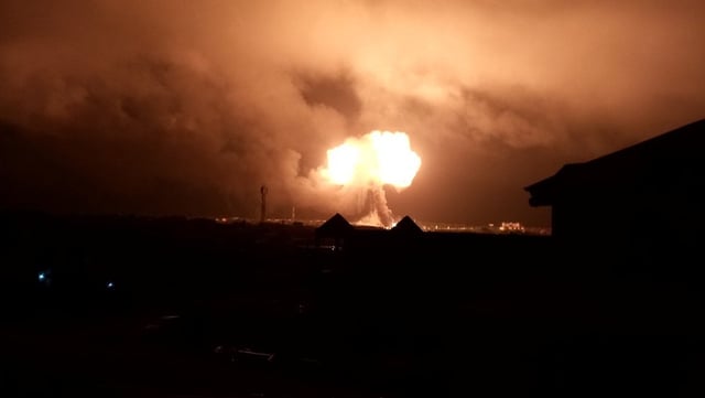 Ein Feuerball über Accra Ein Feuerball über Accra