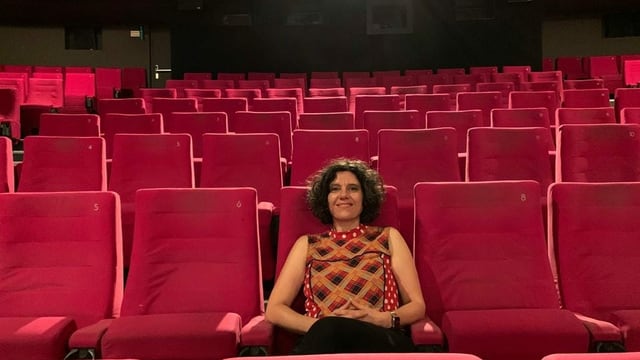 Die Kino-Betreiberin Edna Epelbaum im grossen Saal des Kino Rex in Biel Die Kino-Betreiberin Edna Epelbaum im grossen Saal des Kino Rex in Biel