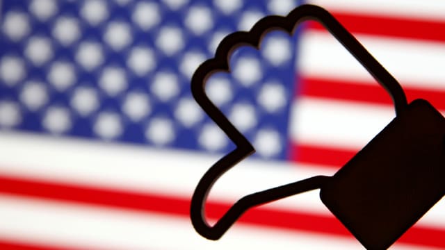 Daumen nach unten für Donald Trump Daumen nach unten für Donald Trump
