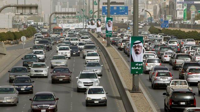 Autos in der saudischen Hauptstadt Riad. Autos in der saudischen Hauptstadt Riad.
