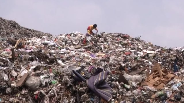 Surabaya - Wege aus der Plastikflut Surabaya - Wege aus der Plastikflut