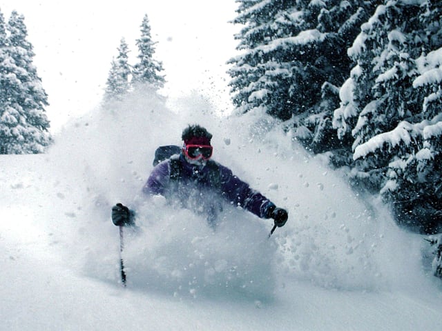 Skifahrt im Pulverschnee