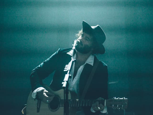 Angus & Julia Stone
