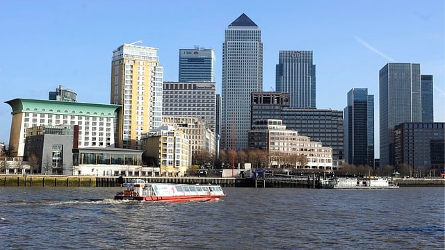 Blick auf die Skyline des Finanzdistrikts von London Blick auf die Skyline des Finanzdistrikts von London