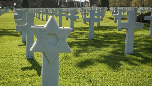 Davidstern auf dem Friedhof in der Normandie. Davidstern auf dem Friedhof in der Normandie.
