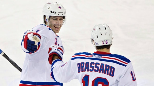 Diaz bei einem Torjubel mit den New York Rangers in der letzten Saison. Diaz bei einem Torjubel mit den New York Rangers in der letzten Saison.
