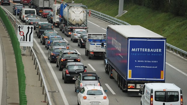 Stau auf de Autobahn. Stau auf de Autobahn.
