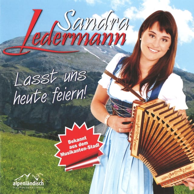 Sandra Ledermann samt Schwyzerörgeli strahlt übers ganze Gesicht. Sandra Ledermann samt Schwyzerörgeli strahlt übers ganze Gesicht.