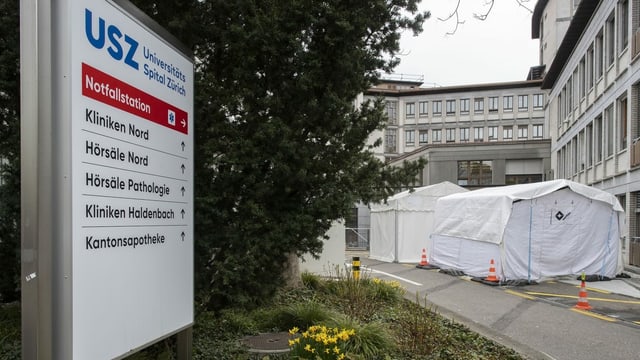 Der Eingang des Universitätsspitals Zürich. Der Eingang des Universitätsspitals Zürich.