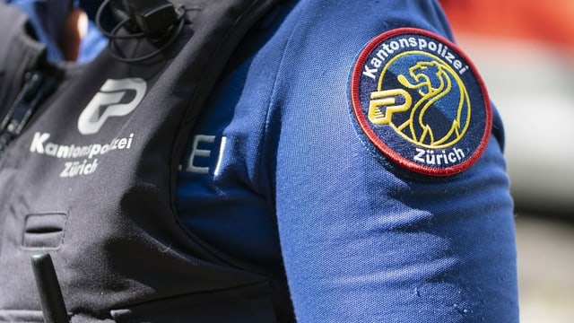 Deutsche Brünette Wird Vom Polizisten Missbraucht Deutsche Brünette Wird Vom Polizisten Missbraucht
