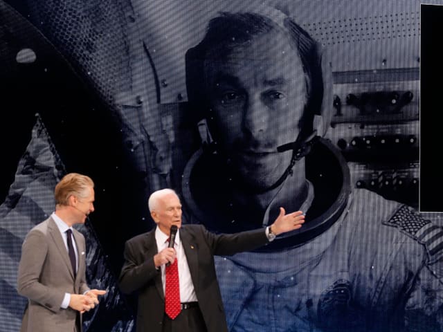 Cernan auf einer Veranstaltung in Detroit im Sommer 2016. Cernan auf einer Veranstaltung in Detroit im Sommer 2016.