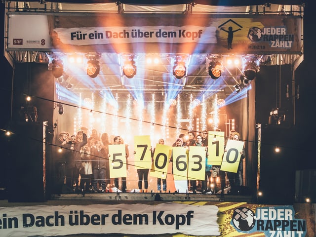 Bühne auf der Glasbox