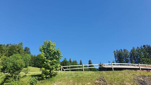 Stahlblauer Himmel in der Ostschweiz. Stahlblauer Himmel in der Ostschweiz.