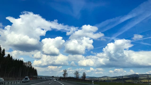 Cumulus humilis zieren den Himmel bei Bern. Cumulus humilis zieren den Himmel bei Bern.