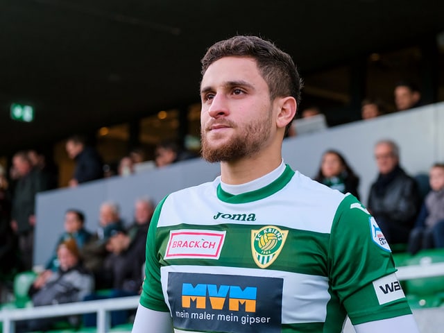 Saleh Chihadeh posiert im Kriens-Dress. Saleh Chihadeh posiert im Kriens-Dress.