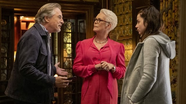 Don Johnson mit Jamie Lee Curtis und Ana de Armas in «Knives Out». Don Johnson mit Jamie Lee Curtis und Ana de Armas in «Knives Out».