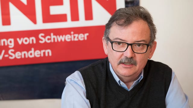 Mann mit Brille und Schnauz. Mann mit Brille und Schnauz.