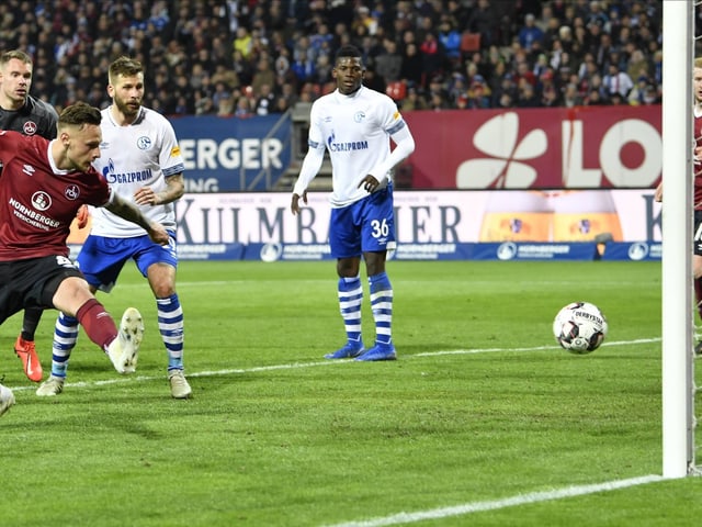 Breel Embolo sieht Ausgleich Breel Embolo sieht Ausgleich