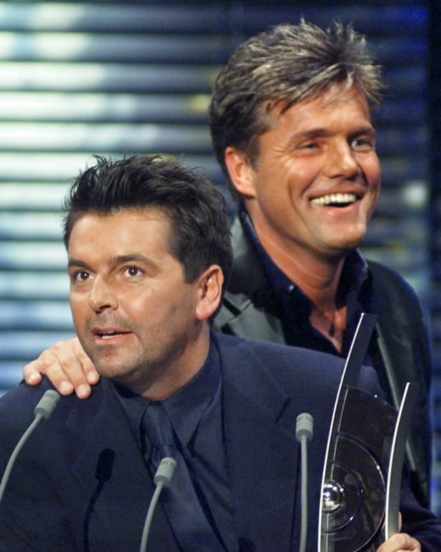 Pop-Duo erhält Auszeichnung. Pop-Duo erhält Auszeichnung.