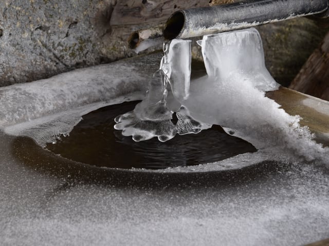 Eisskuplturen an Brunnen.