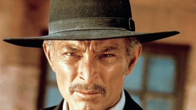 Ein Blick wie ein Laserbohrer: Lee van Cleef unter seinem staubigen Hut. Ein Blick wie ein Laserbohrer: Lee van Cleef unter seinem staubigen Hut.