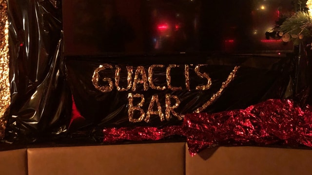 Beschriftung der Bar Guaccis Beschriftung der Bar Guaccis