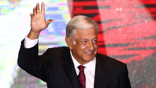 Es sei ein historischer Tag, sagte Obrador bei einer Feier nach der Wahl. Es sei ein historischer Tag, sagte Obrador bei einer Feier nach der Wahl.