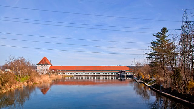 Alpiq-Wasserkraftwerk in der Aare bei Goesgen. Alpiq-Wasserkraftwerk in der Aare bei Goesgen.