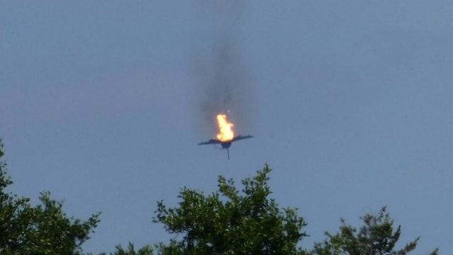 Brennender Jet in der Luft Brennender Jet in der Luft