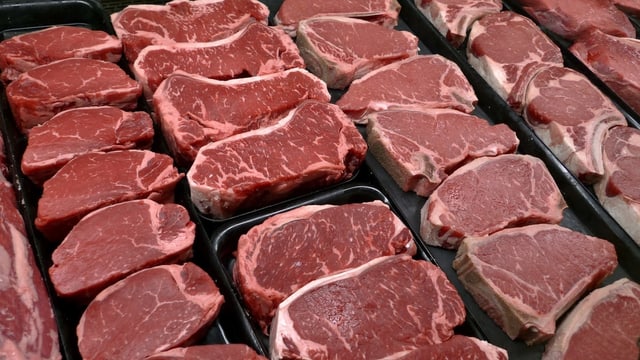 Theke mit Rindsfleisch Theke mit Rindsfleisch