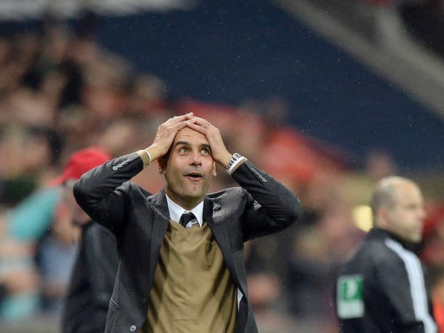 Pep Guardiolas Reaktion nach dem 5. Tor von Lewandowski. Pep Guardiolas Reaktion nach dem 5. Tor von Lewandowski.