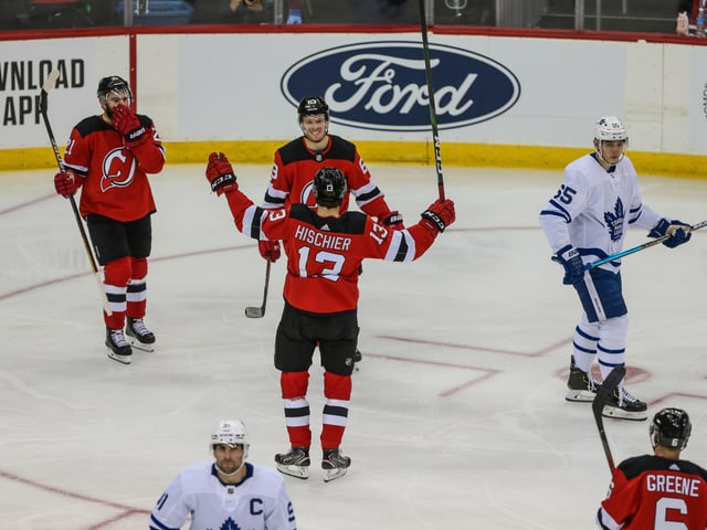 Nico Hischier spielt in Toronto gross auf, verliert die Partie aber dennoch. Nico Hischier spielt in Toronto gross auf, verliert die Partie aber dennoch.