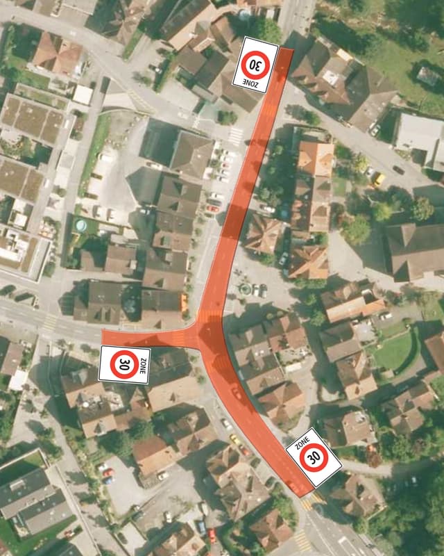 Luftbild der Gemeinde Rothenburg mit eingezeichneten 30er-Zonen. Luftbild der Gemeinde Rothenburg mit eingezeichneten 30er-Zonen.