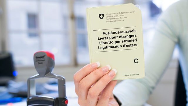 Ausländerausweis und Stempel Ausländerausweis und Stempel