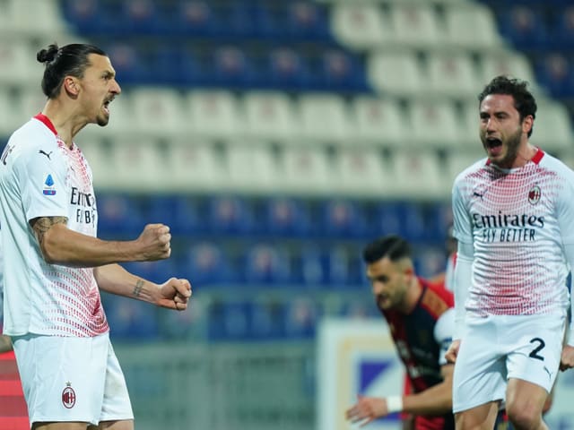 Zlatan Ibrahimovic jubelt. Zlatan Ibrahimovic jubelt.