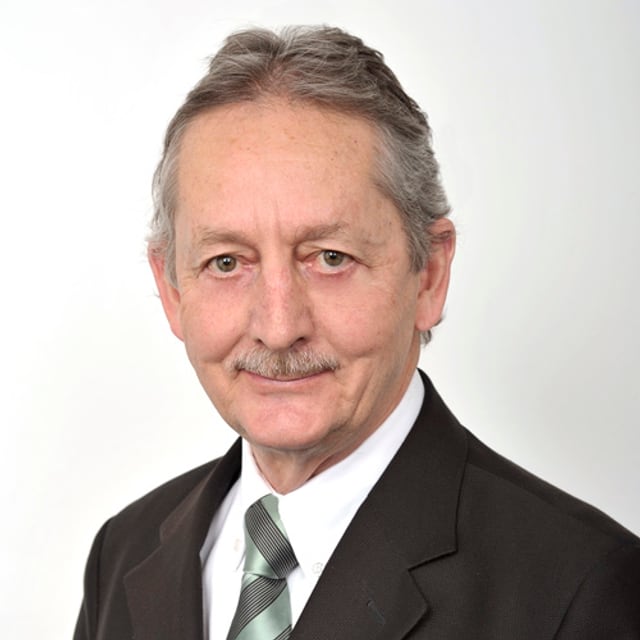Abdualmalik Abud Bild einer Hängebrücke im Abendrot. Abdualmalik Abud Bild einer Hängebrücke im Abendrot.