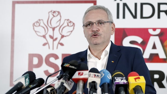 Dragnea bei einer Rede nach der Wahl. Dragnea bei einer Rede nach der Wahl.