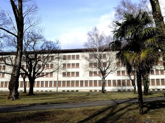 Aussenansicht eine grossen Militrärkaserne Aussenansicht eine grossen Militrärkaserne