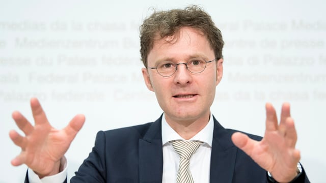 Daniel Lampart gestikuliert. Daniel Lampart gestikuliert.