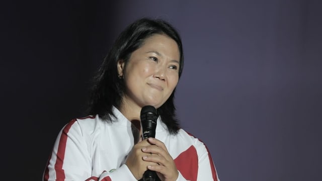 Keiko Fujimori ist die Tochter des ehemaligen Präsidenten Alberto Fujimori. 