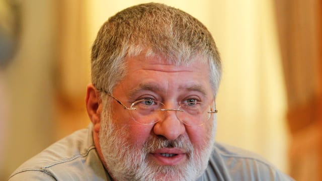 Mann mit weissem Haar und weissem Bart. Mann mit weissem Haar und weissem Bart.
